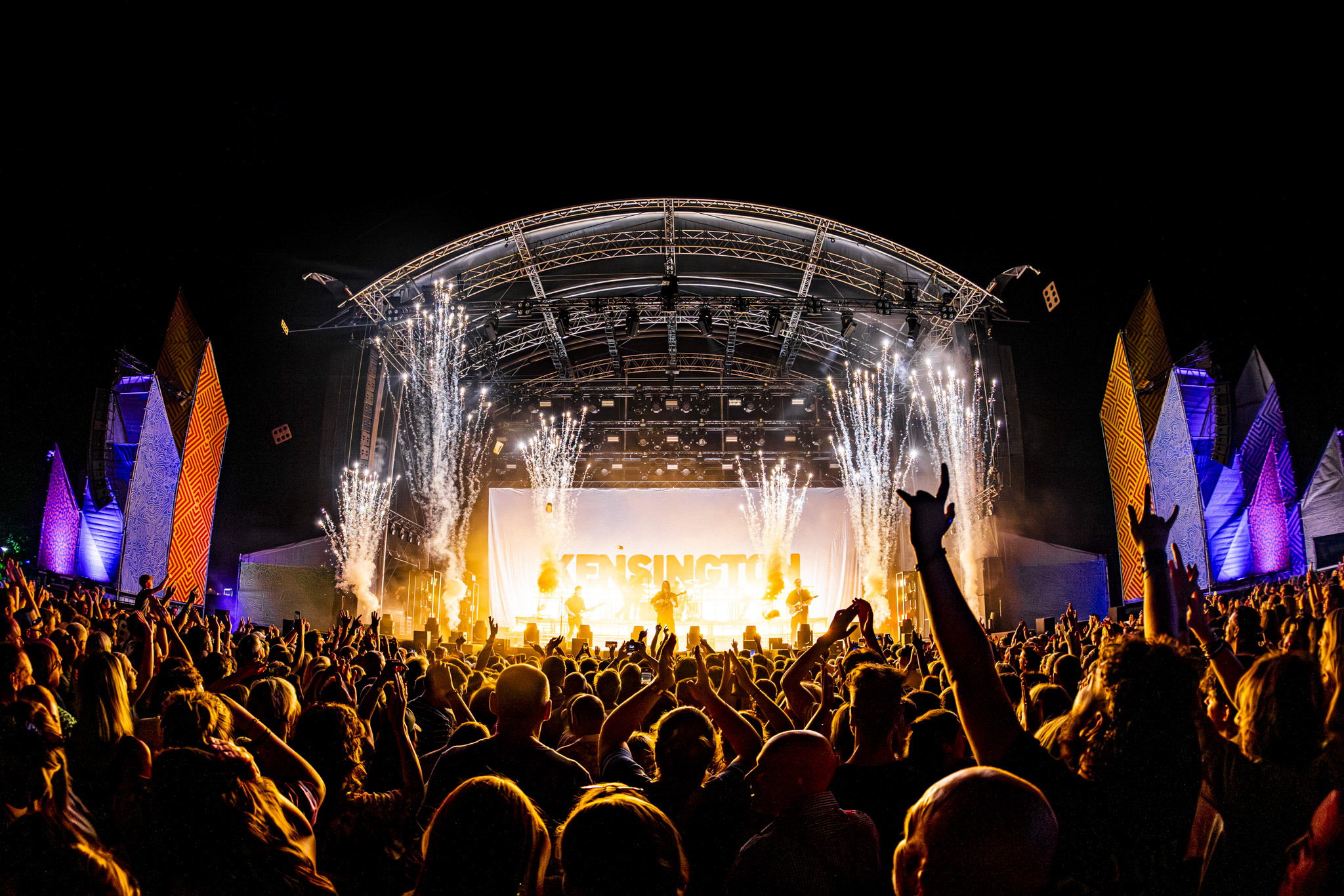 Kensington op het hoofdpodium van Zomerparkfeest Venlo
